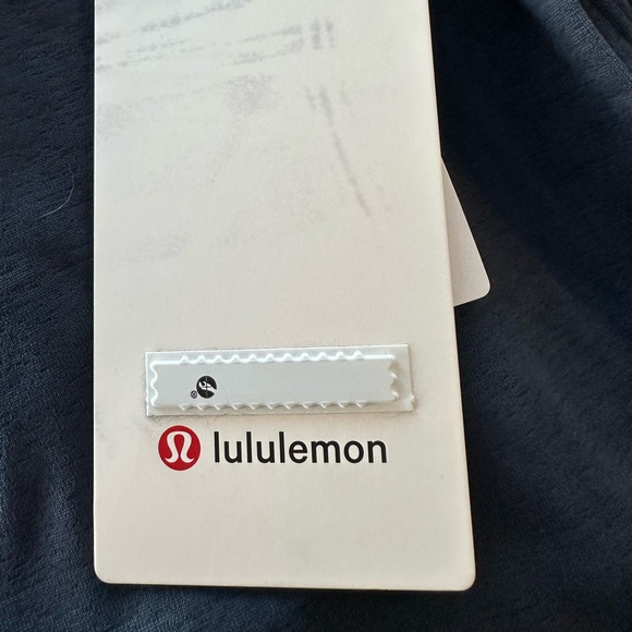 Lululemon Layered Long-Sleeve T-Shirt Tennis Club Navy Size 8 NWT - Picture 11 of 11